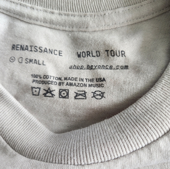 Beyonce 2023 Renaissance World Tour Heated Tee Size Small - Picture 2 of 4